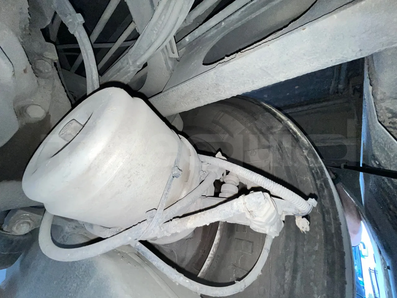 Mercedes-Benz OC 500 RF HTAE06-A4GC10/ Euro 3 - 260 Kw - 12.975 Mt - axle 2 discs right