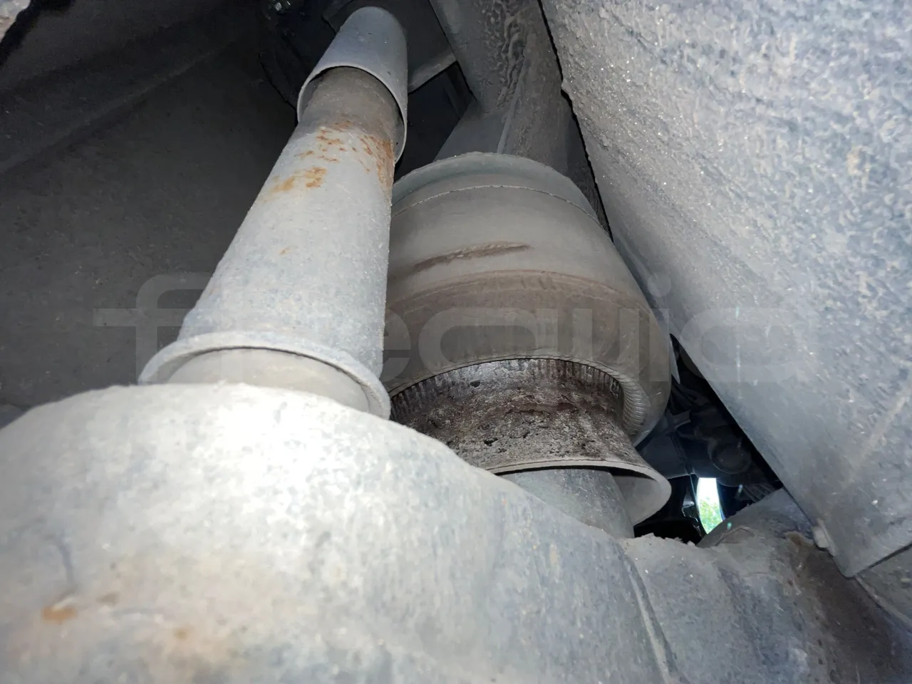 Mercedes-Benz OC 500 RF HTAE06-A4GC10/ Euro 3 - 260 Kw - 12.975 Mt - axle 3 air springs 2 right