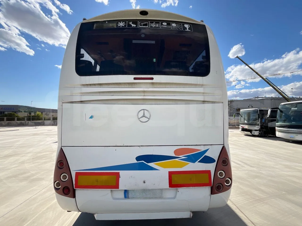 Mercedes-Benz OC 500 RF HTAE06-A4GC10/ Euro 3 - 260 Kw - 12.975 Mt - rear hatch closed