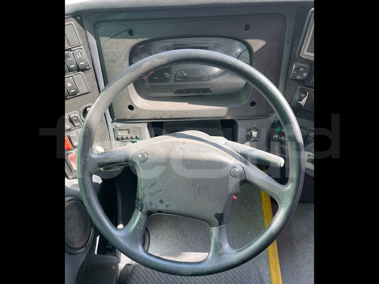 Mercedes-Benz OC 500 RF HTAE06-A4GC10/ Euro 3 - 260 Kw - 12.975 Mt - steering wheel photo
