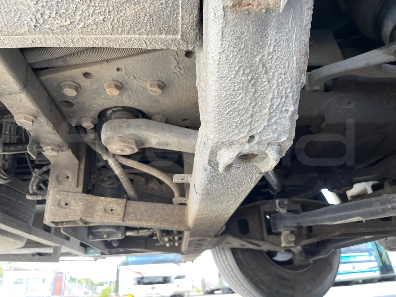 Mercedes-Benz OC 500 RF HTAE06-A4GC10/ Euro 3 - 260 Kw - 12.975 Mt - front axle left side