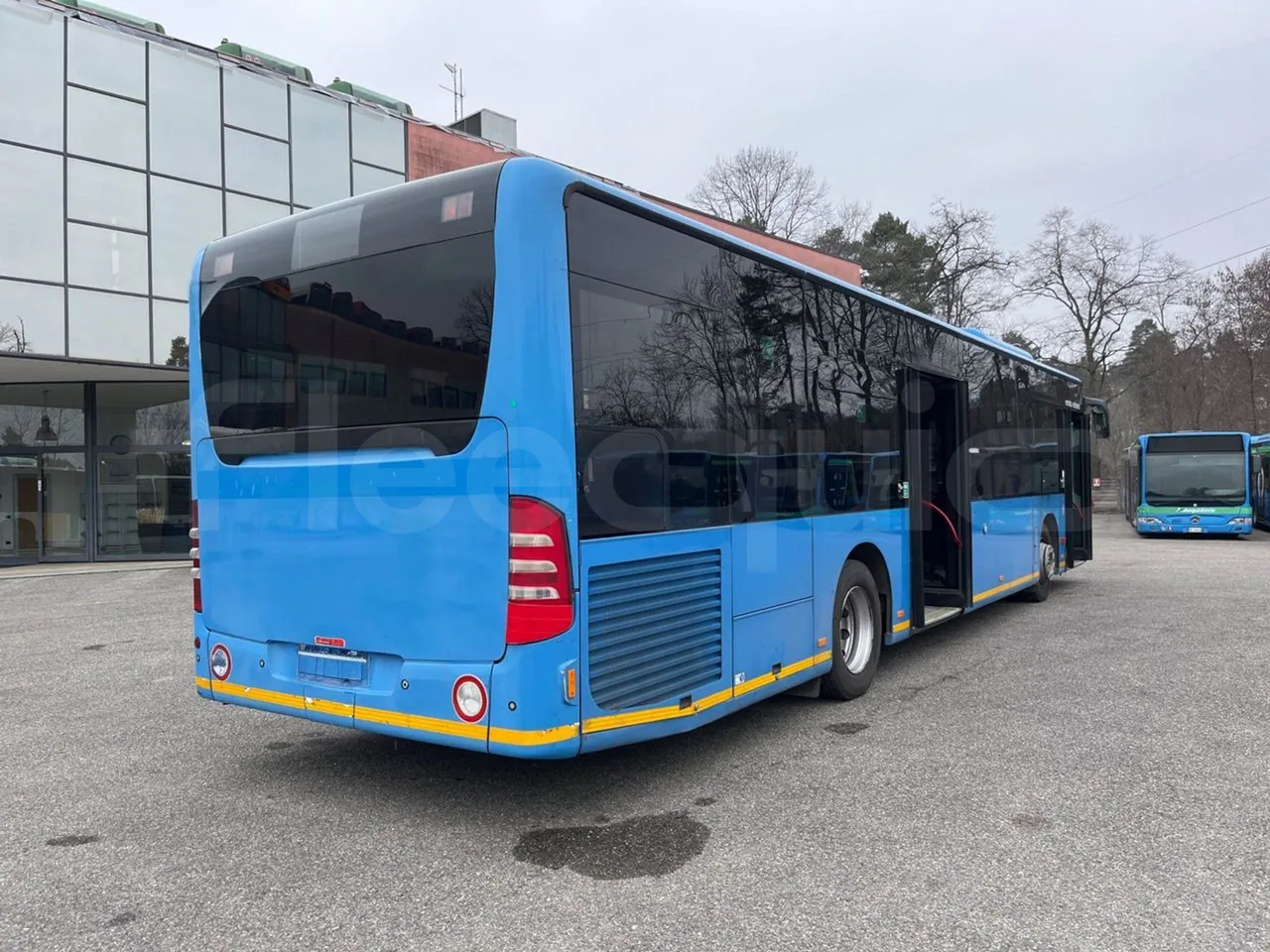 Mercedes-Benz Citaro O 530/2PCL2E4 - Euro 4 - 210 kW - 11,950 mt - 3/4 right rear doors open