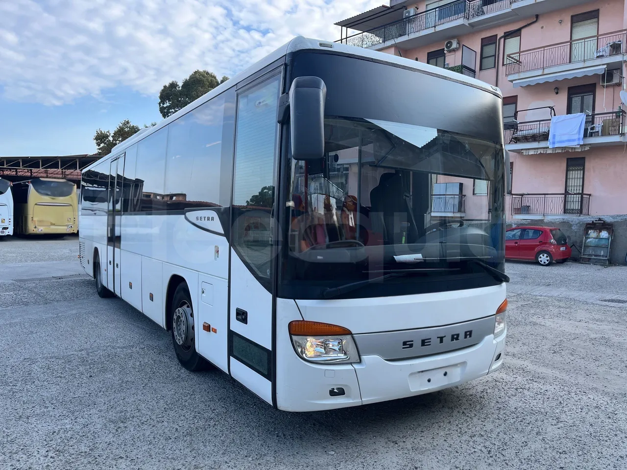 Setra S415 - 3/4 Front Right Side