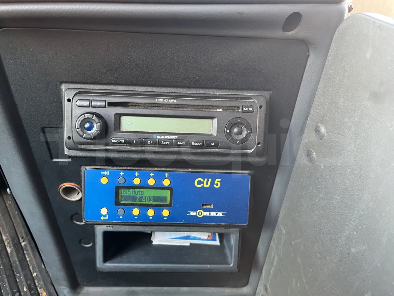 Setra S415 - Radio