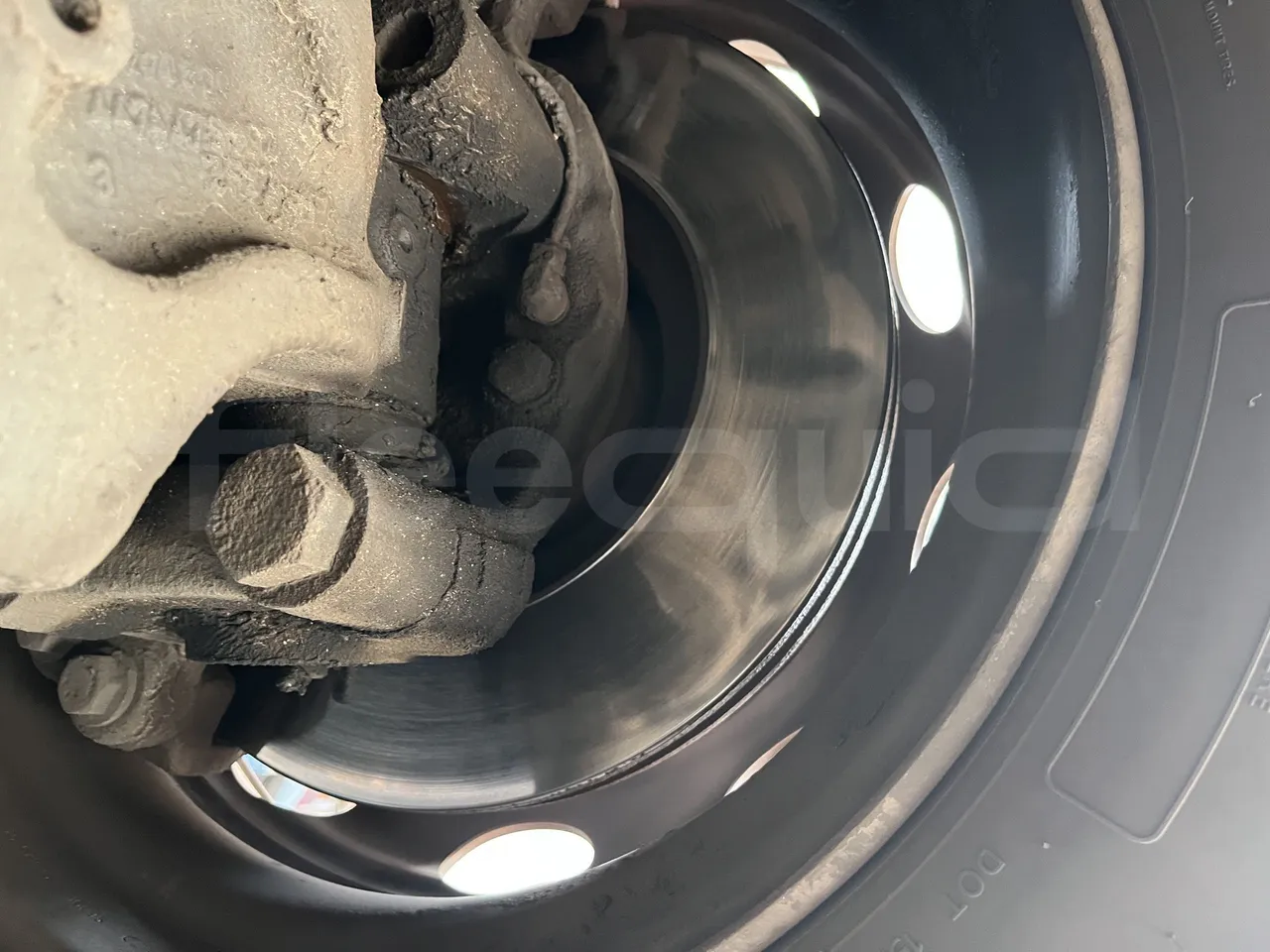 Setra S415 - First Axle Discs Right Side