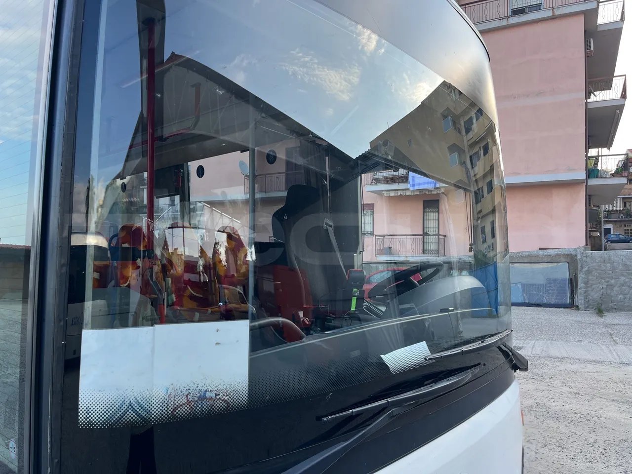 Setra S415 - Windscreen From Left Side