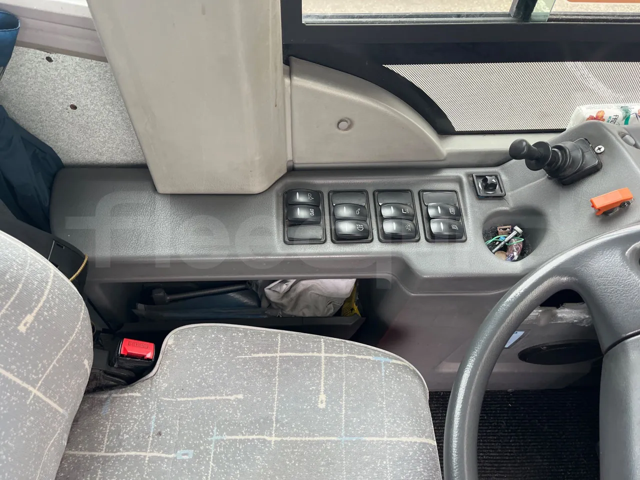 Isuzu Turquoise/Sb QBUS31 - Euro5 - 140kW  - 7.720mt - onboard devices 1