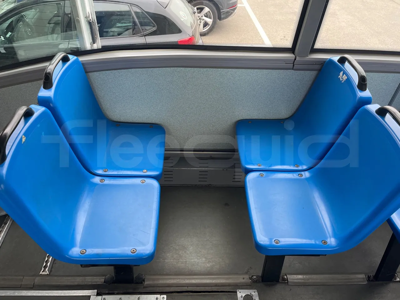 Isuzu Turquoise/Sb QBUS31 - Euro5 - 140kW  - 7.720mt - disabled area photo