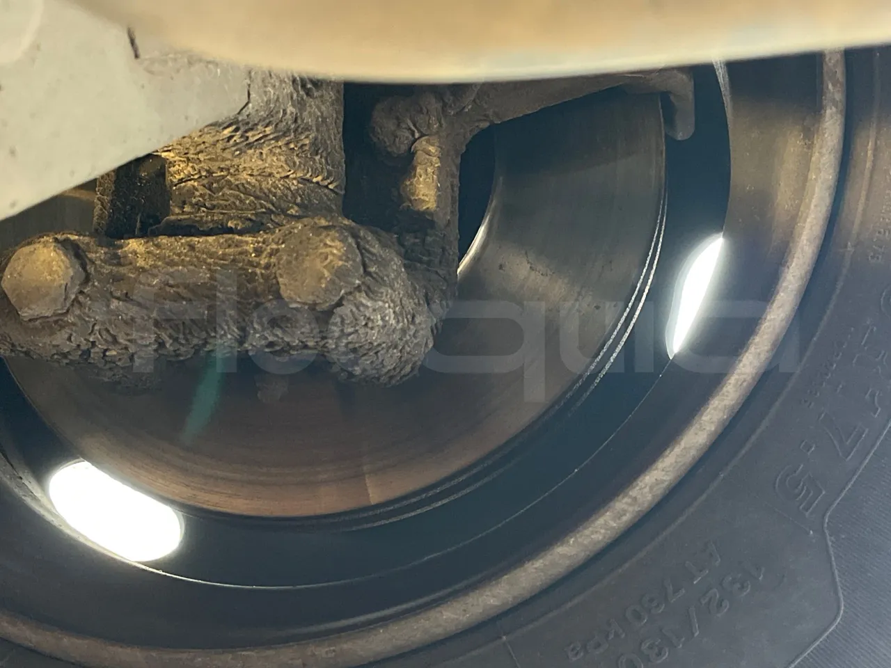 Isuzu Turquoise/Sb QBUS31 - Euro5 - 140kW  - 7.720mt - front discs left