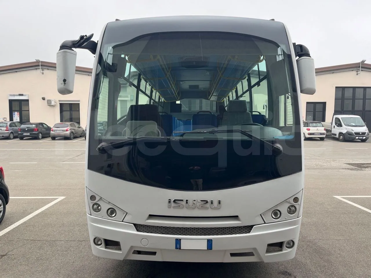 Isuzu Turquoise/Sb QBUS31 - Euro5 - 140kW  - 7.720mt - front photo
