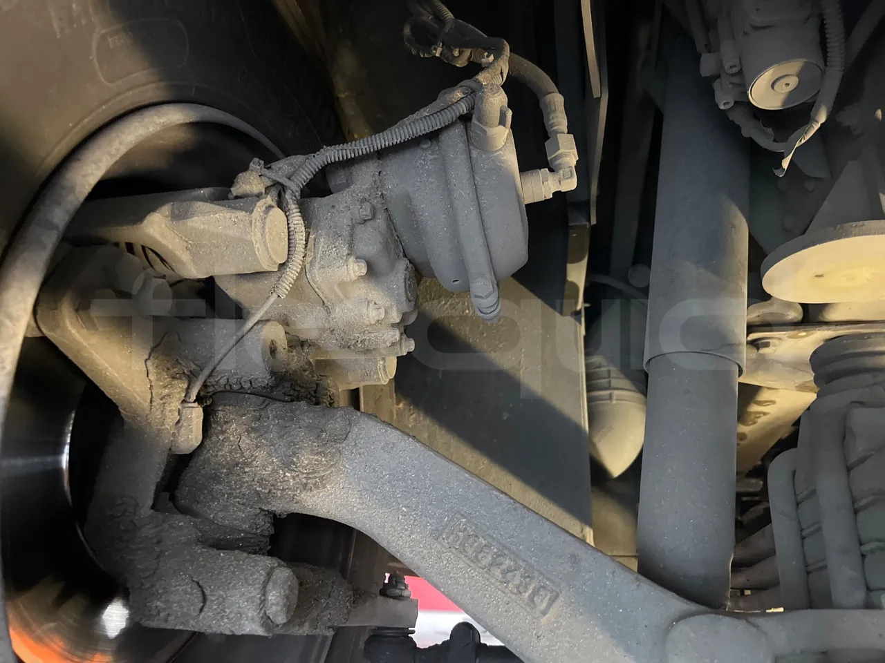 Isuzu Turquoise/Sb QBUS31 - Euro5 - 140kW  - 7.720mt - front shock absorbers right