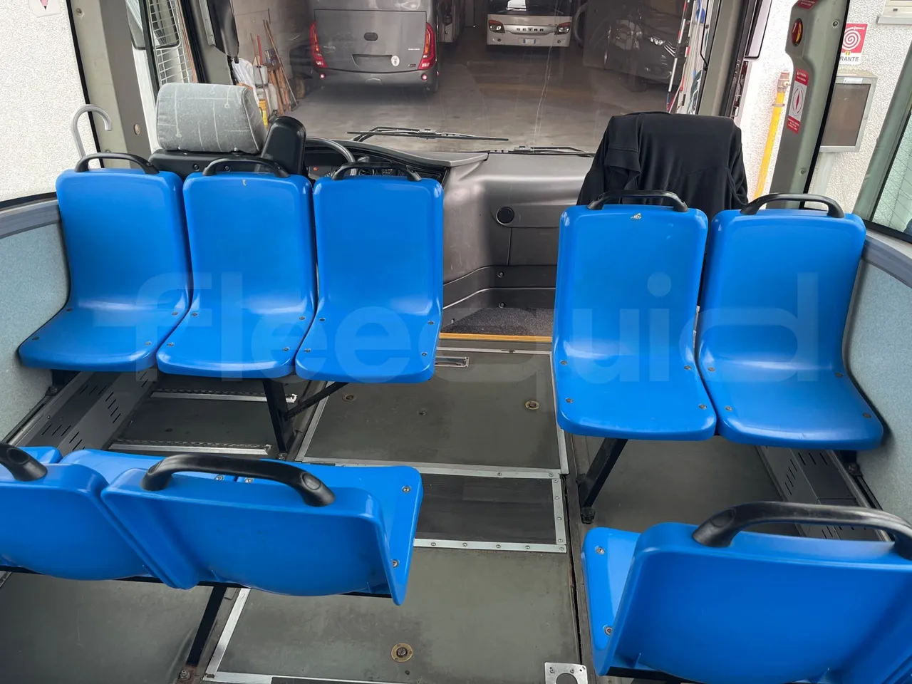 Isuzu Turquoise/Sb QBUS31 - Euro5 - 140kW  - 7.720mt - roof hatch 3