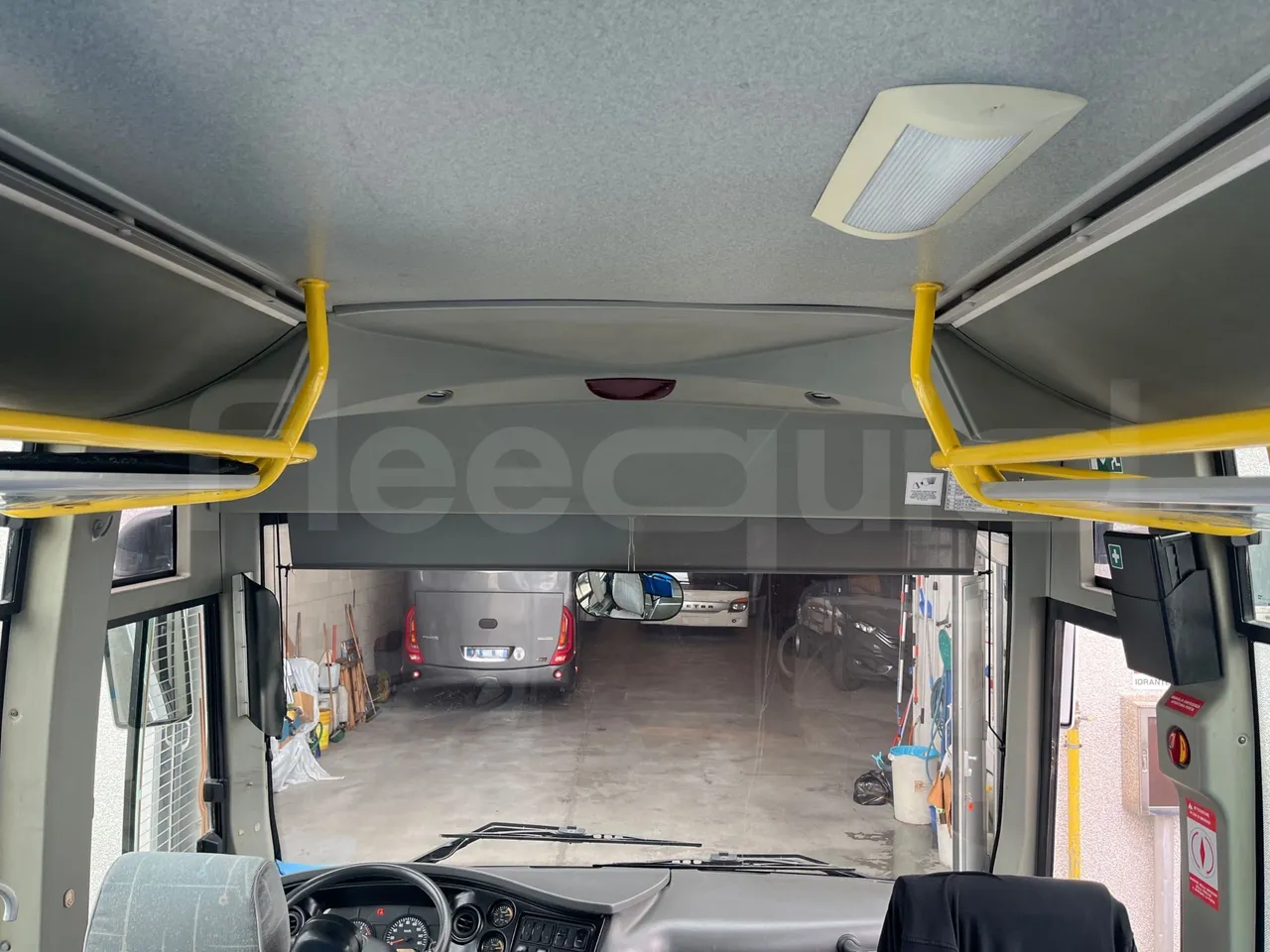 Isuzu Turquoise/Sb QBUS31 - Euro5 - 140kW  - 7.720mt - monitor detail photo