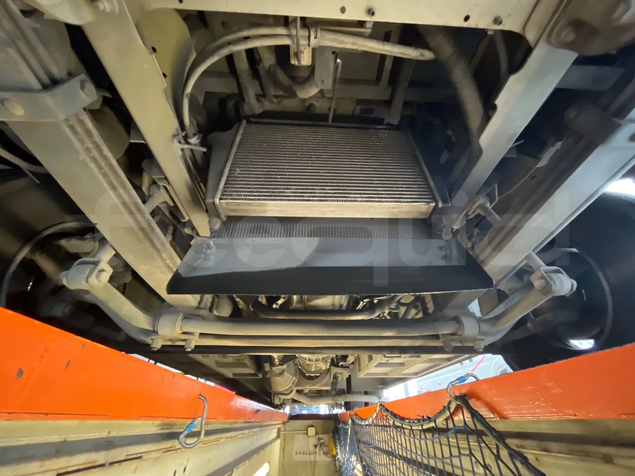 Isuzu Turquoise/Sb QBUS31 - Euro5 - 140kW  - 7.720mt - front axle central