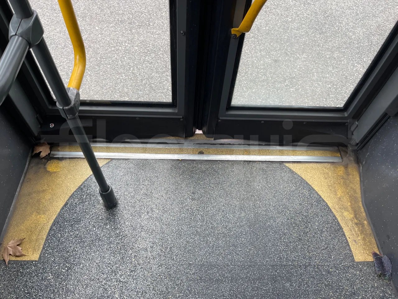 Mercedes-Benz Citaro G 0530 - EUR5 - 260kW - 17.94m - door mechanism photo