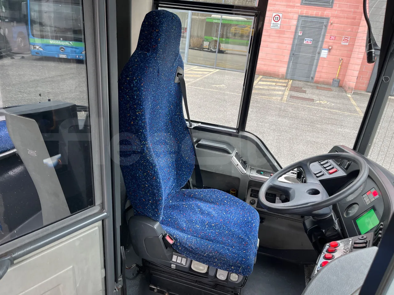 Mercedes-Benz Citaro G 0530 - EUR5 - 260kW - 17.94m - driver's seat photo