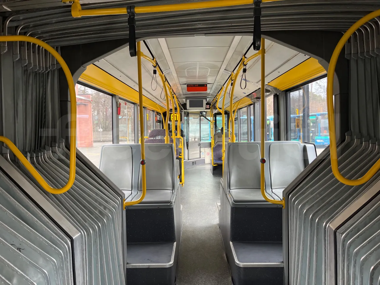 Mercedes-Benz Citaro G 0530 - EUR5 - 260kW - 17.94m - forward view middle aisle