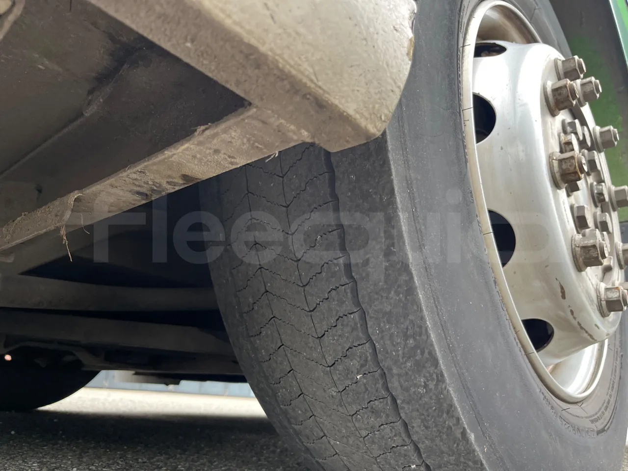 Mercedes-Benz Citaro G 0530 - EUR5 - 260kW - 17.94m - tread condition third axle tires right