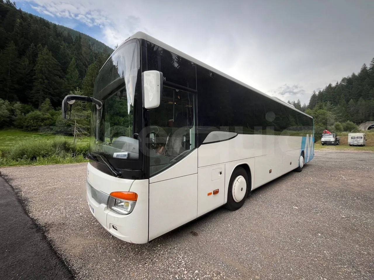 Setra S415 S415 H/ Euro 6 - 265 Kw - 12,260 Mt - 3/4 front left (mandatory for bus to scrap)