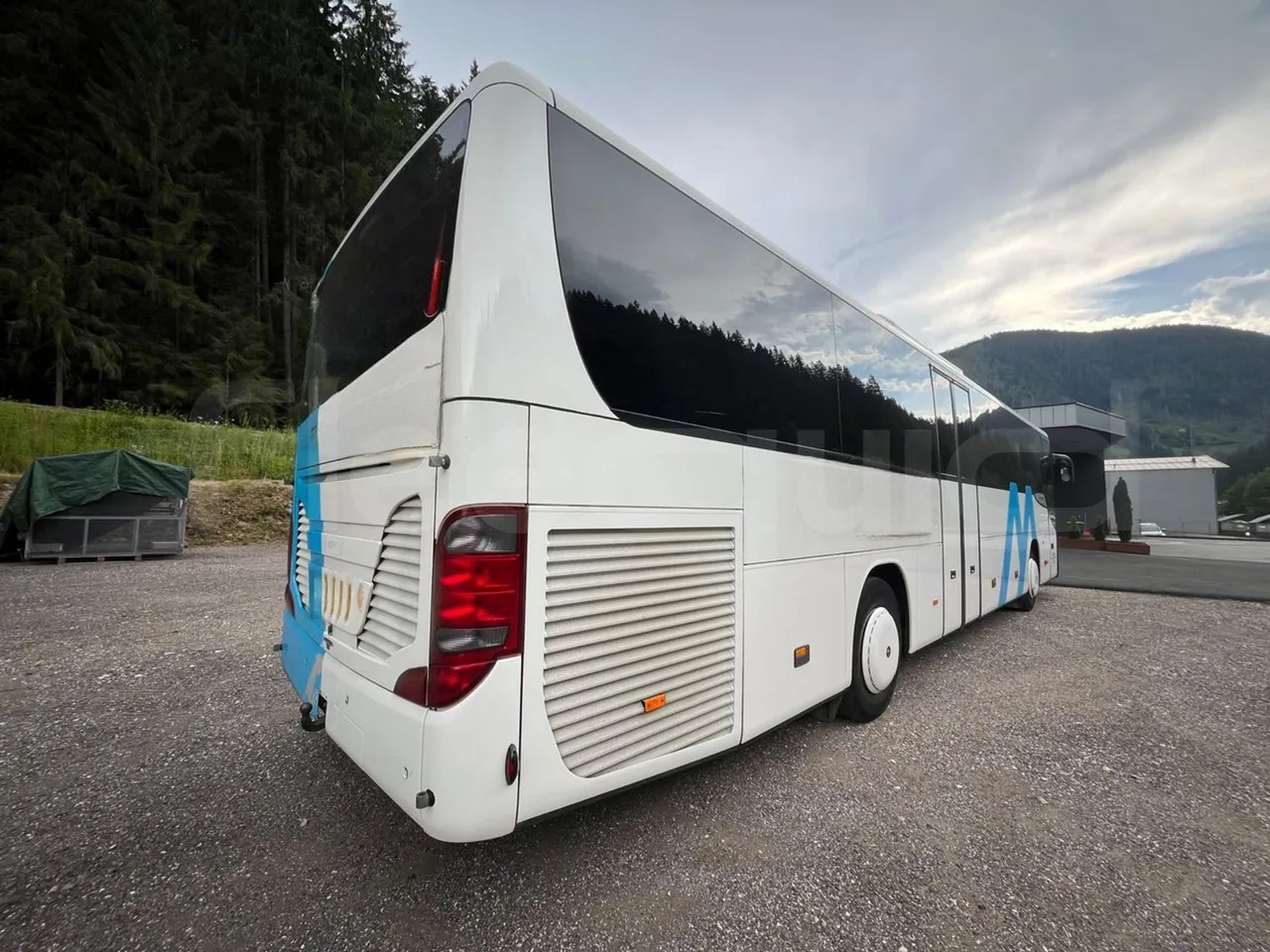 Setra S415 S415 H/ Euro 6 - 265 Kw - 12,260 Mt - 3/4 right rear doors closed