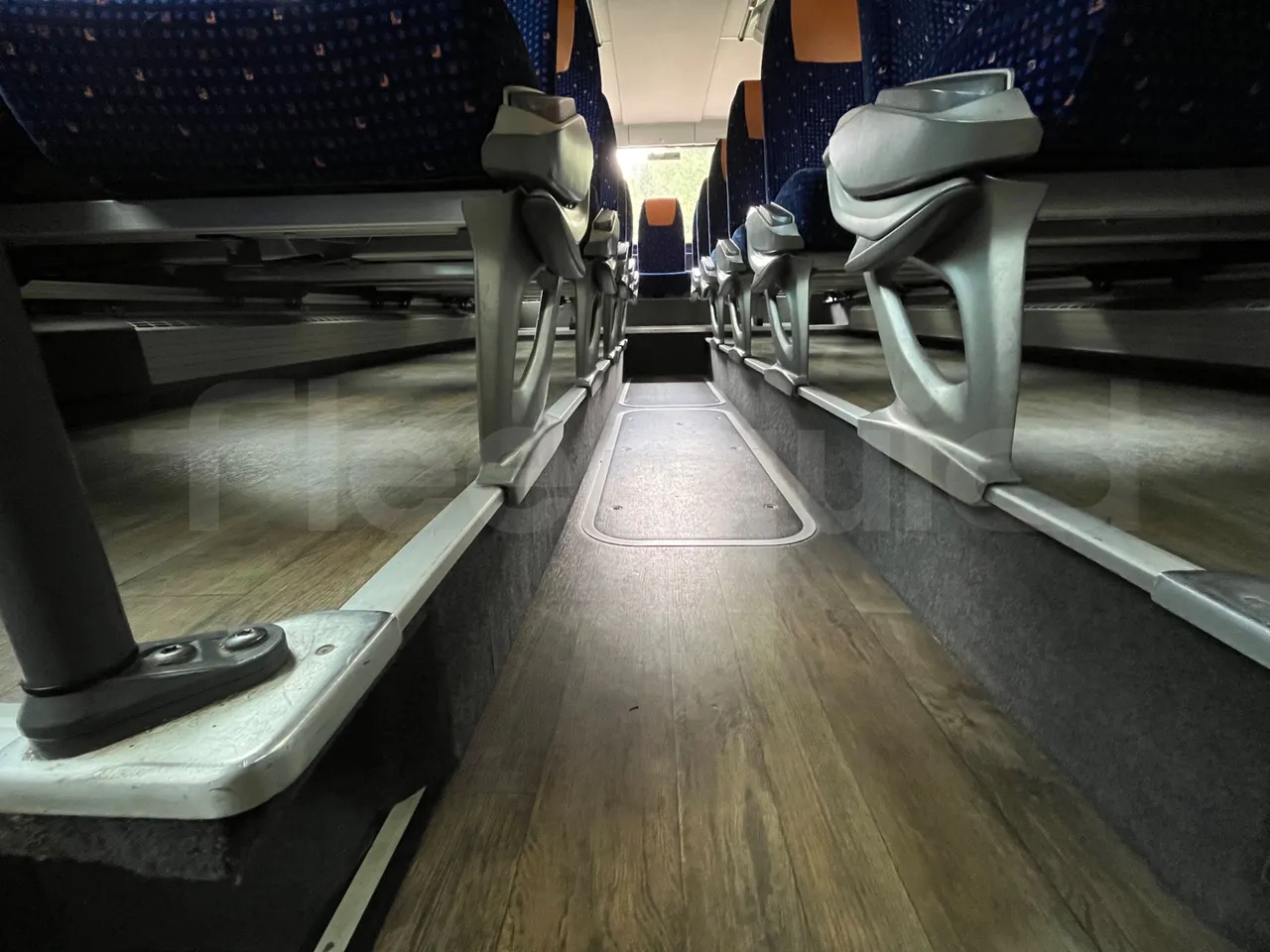 Setra S415 S415 H/ Euro 6 - 265 Kw - 12,260 Mt - seat brackets photo