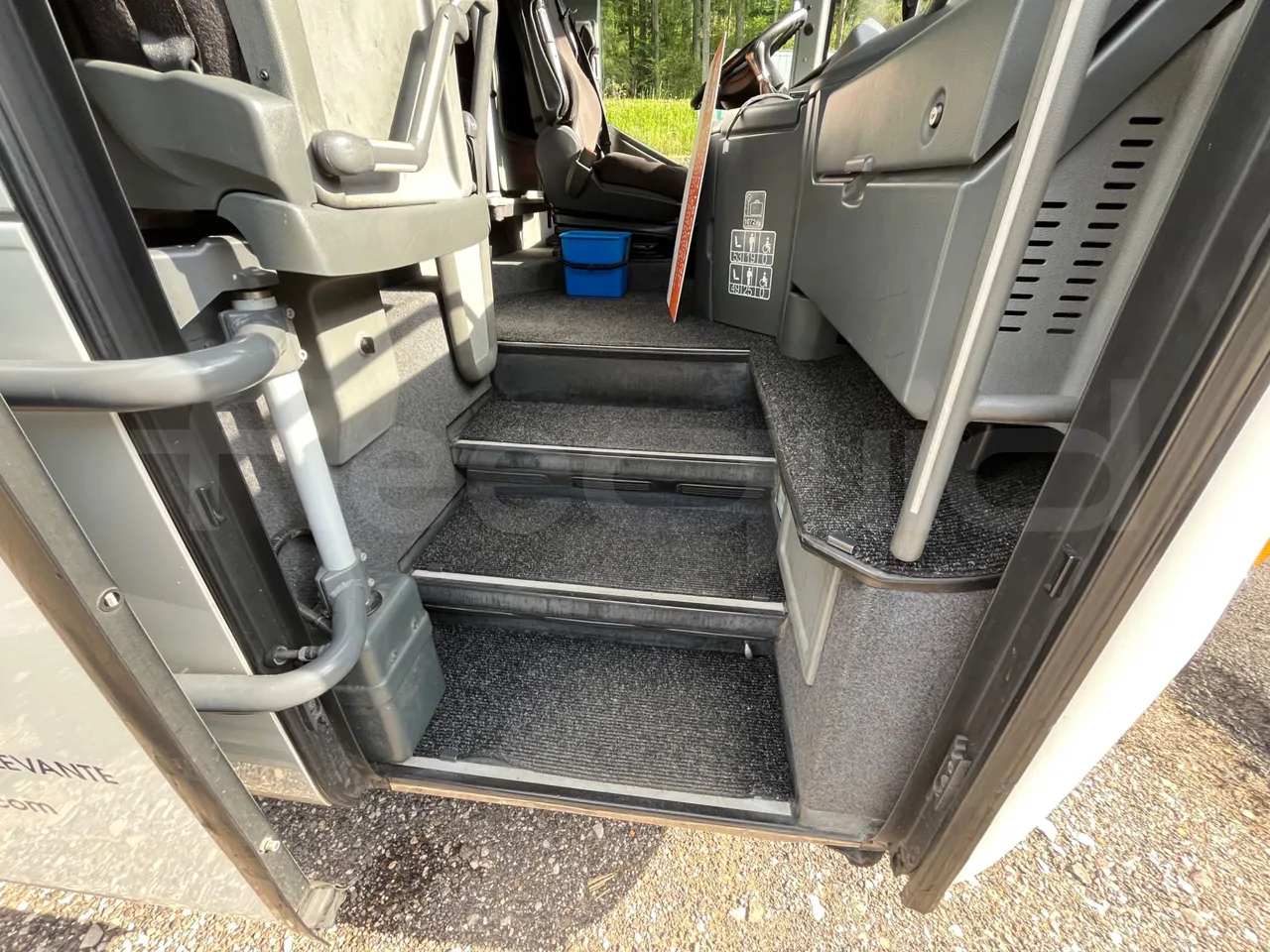 Setra S415 S415 H/ Euro 6 - 265 Kw - 12,260 Mt - door mechanism photo