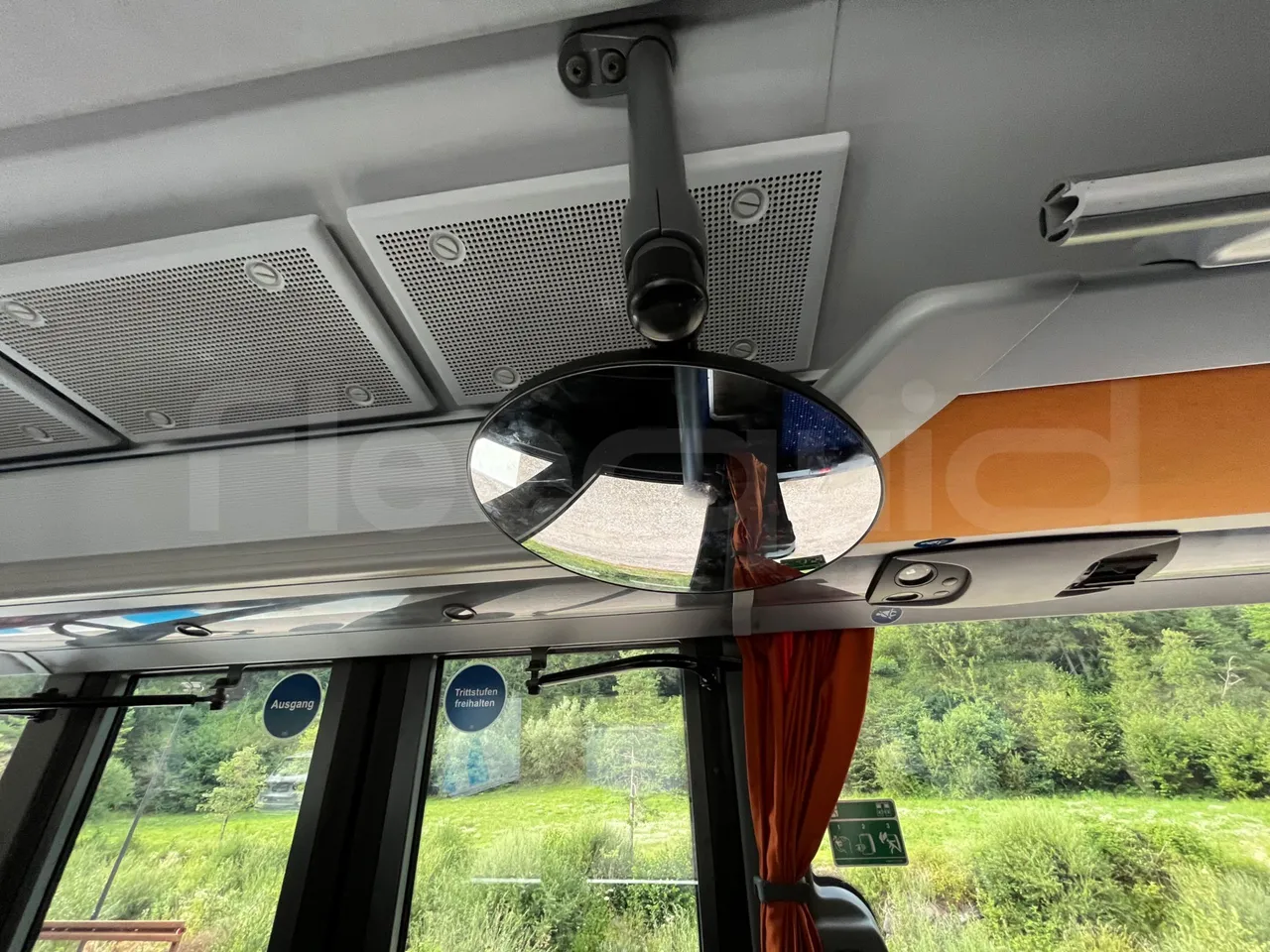 Setra S415 S415 H/ Euro 6 - 265 Kw - 12,260 Mt - folding seat photo