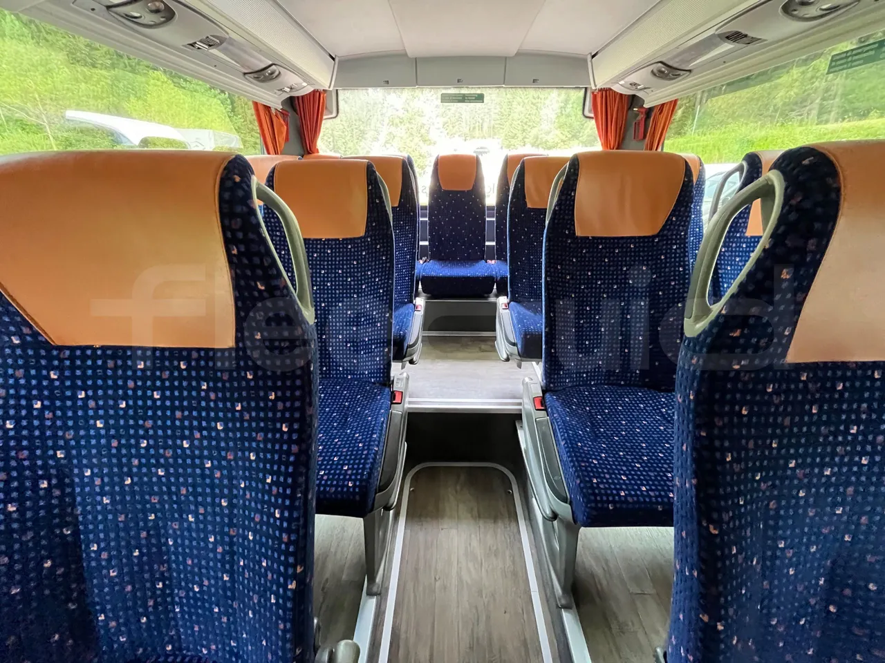 Setra S415 S415 H/ Euro 6 - 265 Kw - 12,260 Mt - reverse view middle aisle