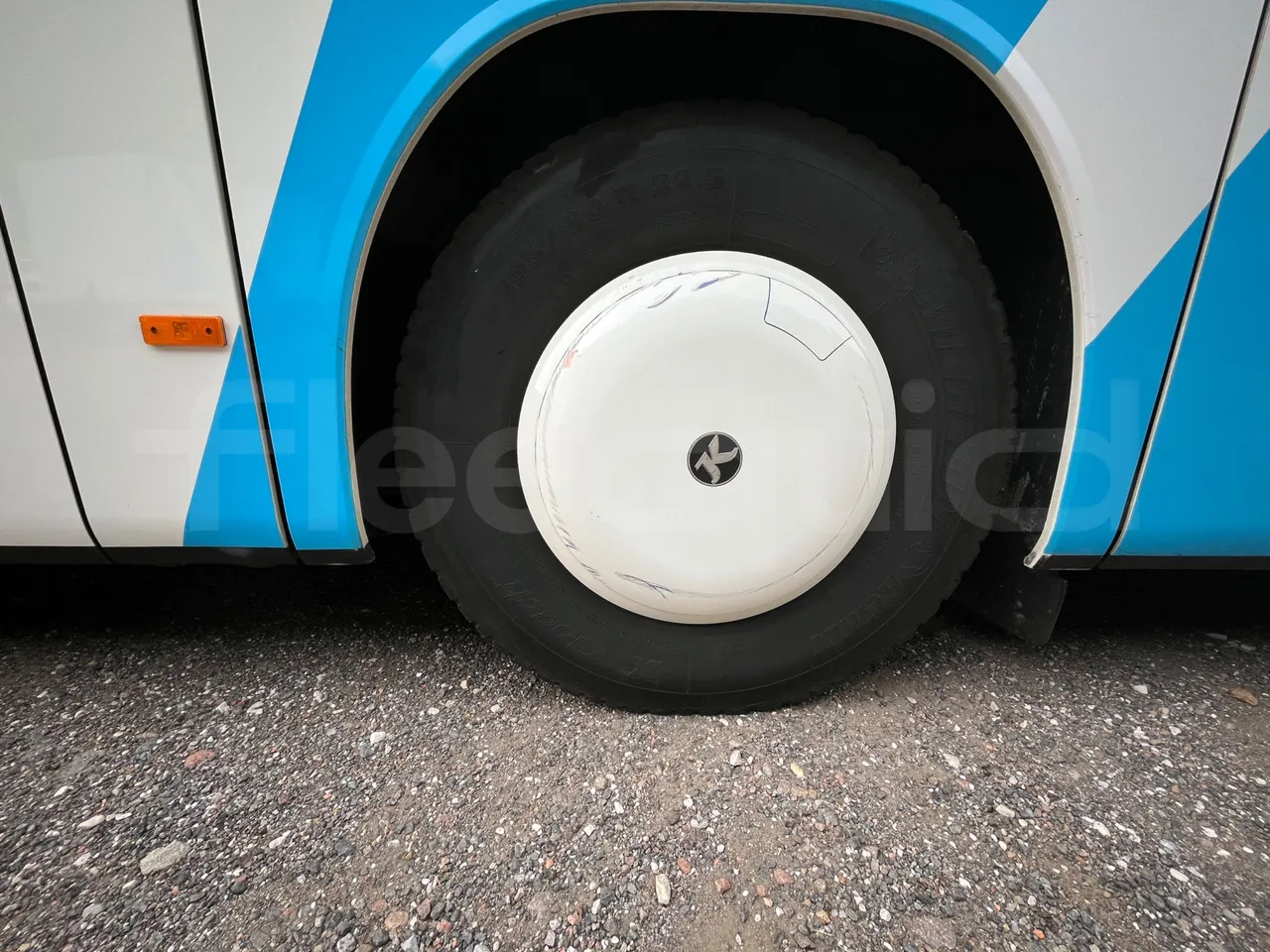Setra S415 S415 H/ Euro 6 - 265 Kw - 12,260 Mt - tread condition front tires right