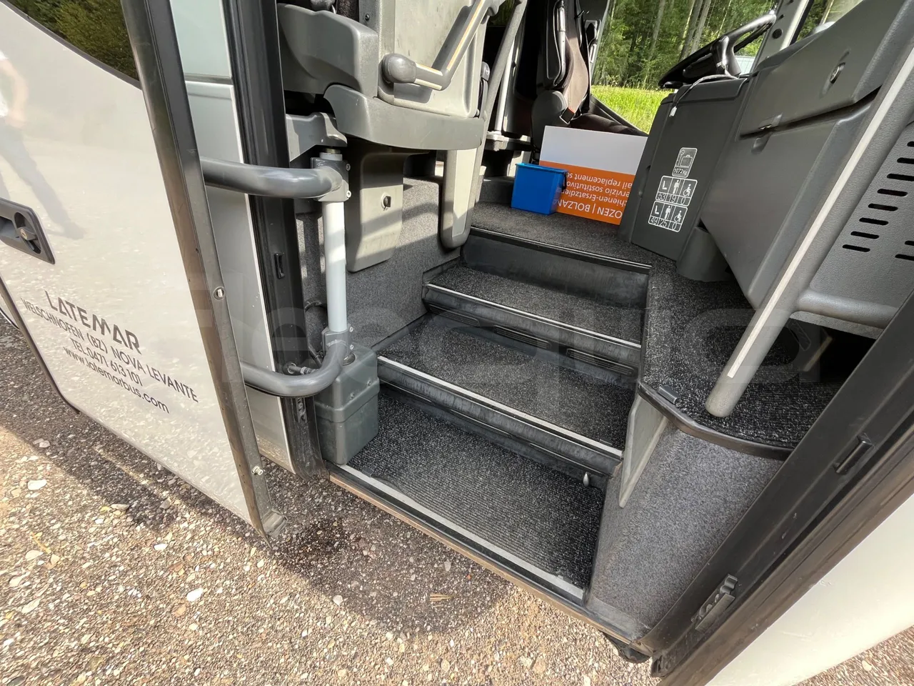 Setra S415 S415 H/ Euro 6 - 265 Kw - 12,260 Mt - platform code photo