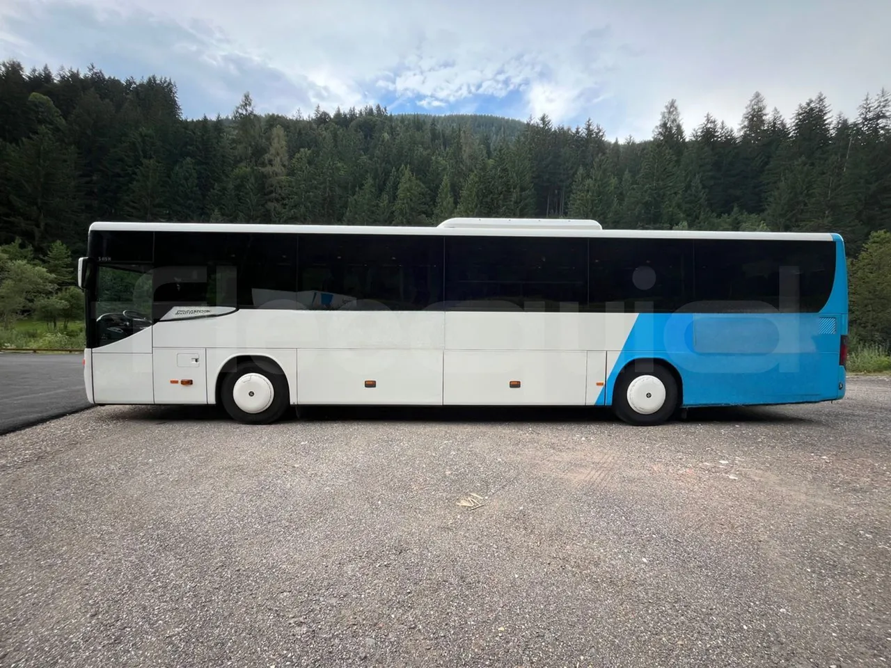 Setra S415 S415 H/ Euro 6 - 265 Kw - 12,260 Mt - left side photo