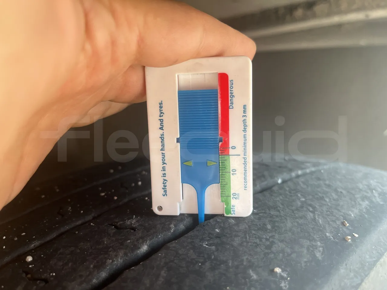 Setra S415 - First Axle Left Side: Tyre Thickness