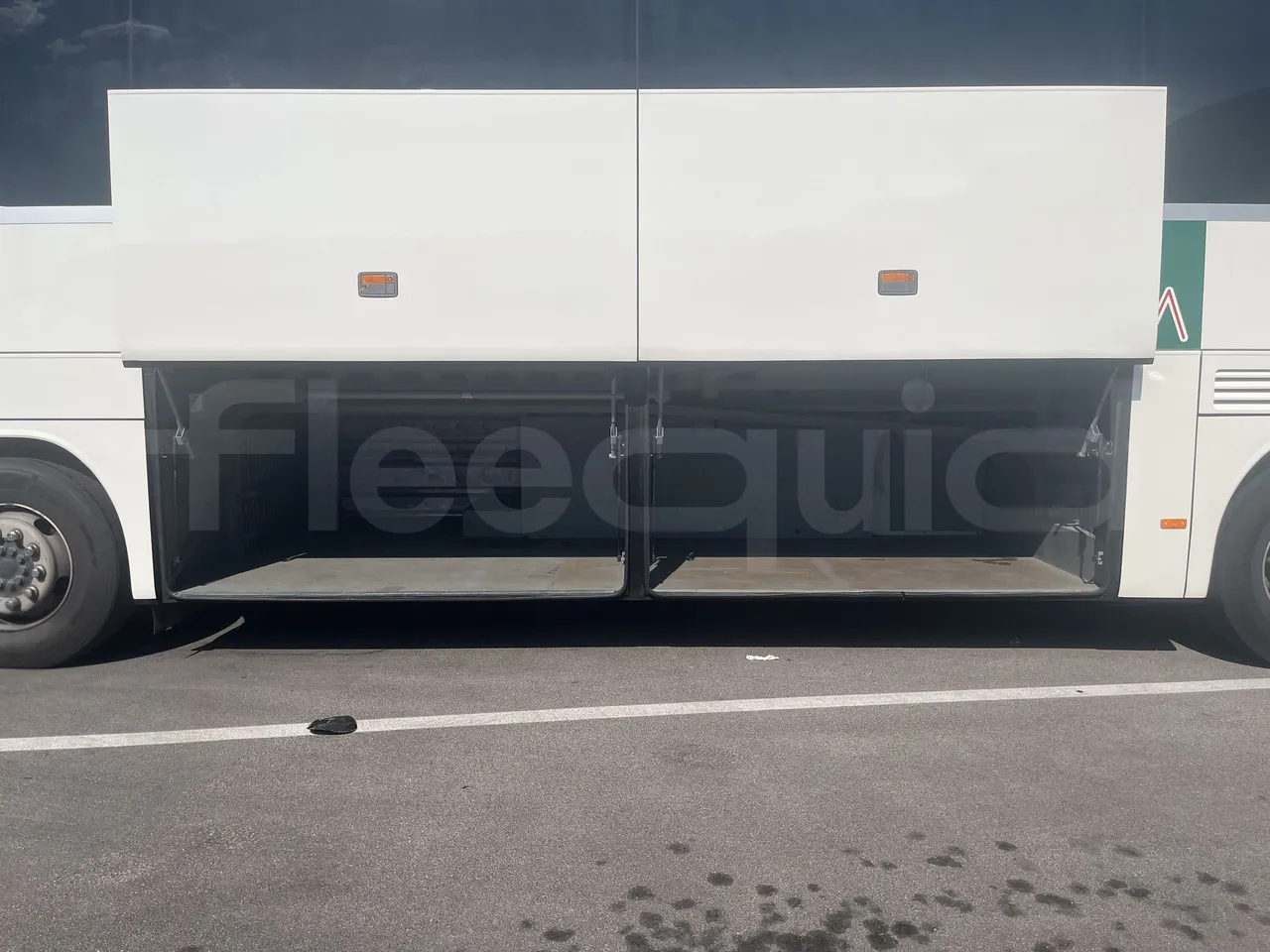 Setra S415 - Luggage Rack Left Side