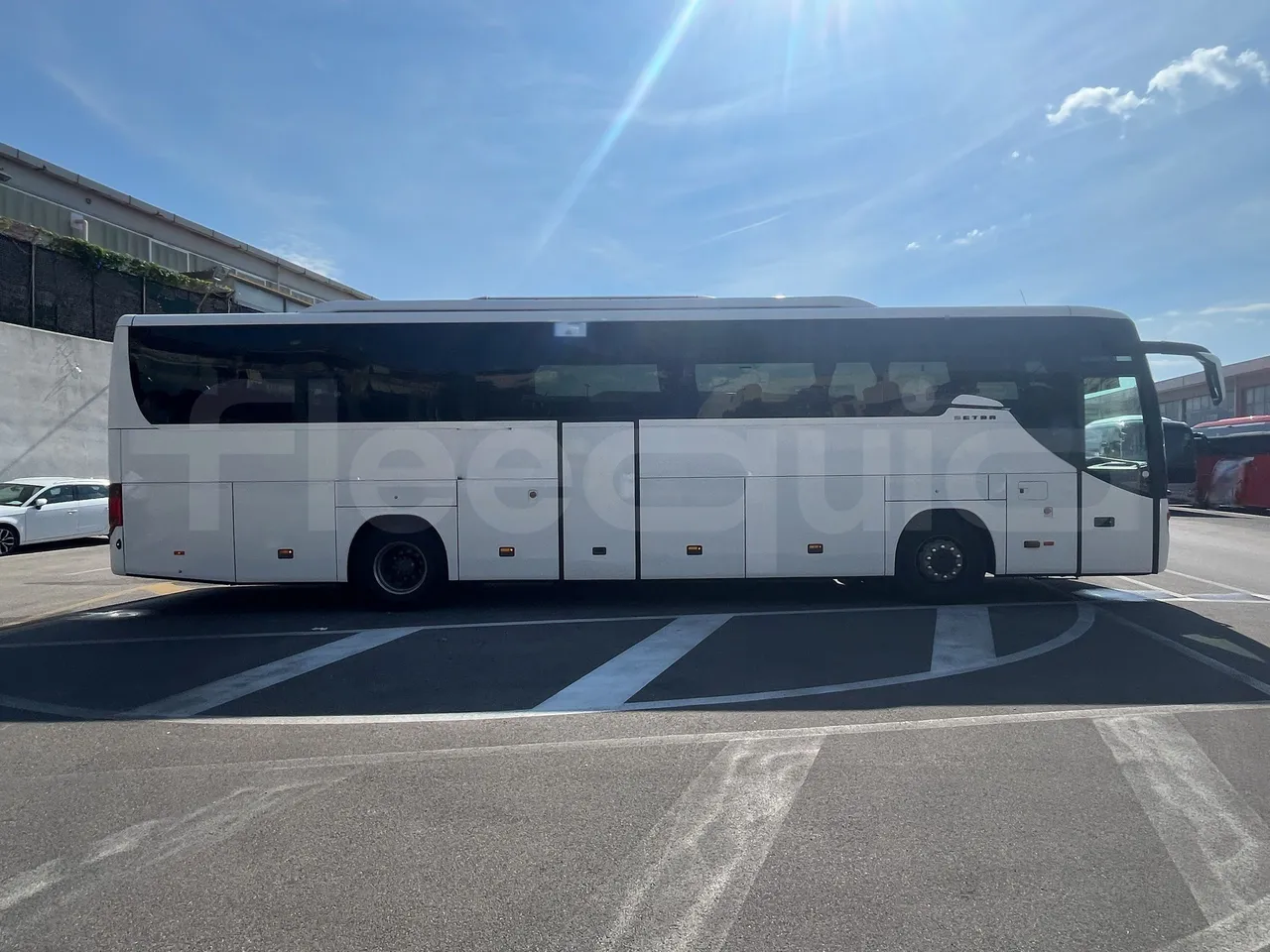 Setra S415 - Right Side