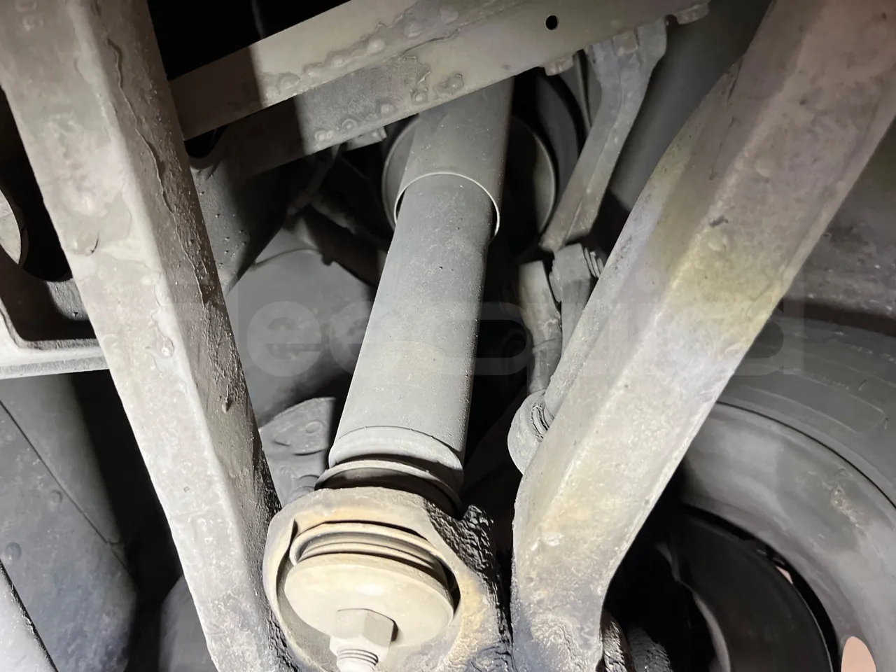 Mercedes-Benz Citaro O 530/2PCL2E4 - Euro 4 - 210 kW - 11,950 mt - front shock absorbers right