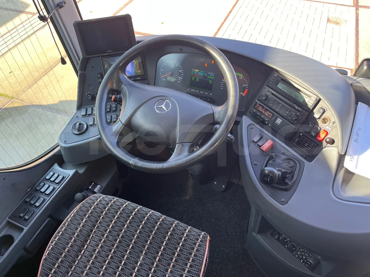 Mercedes-Benz Tourismo RHD L - Euro6 - 315kW - 13.990mt - buttons panels on