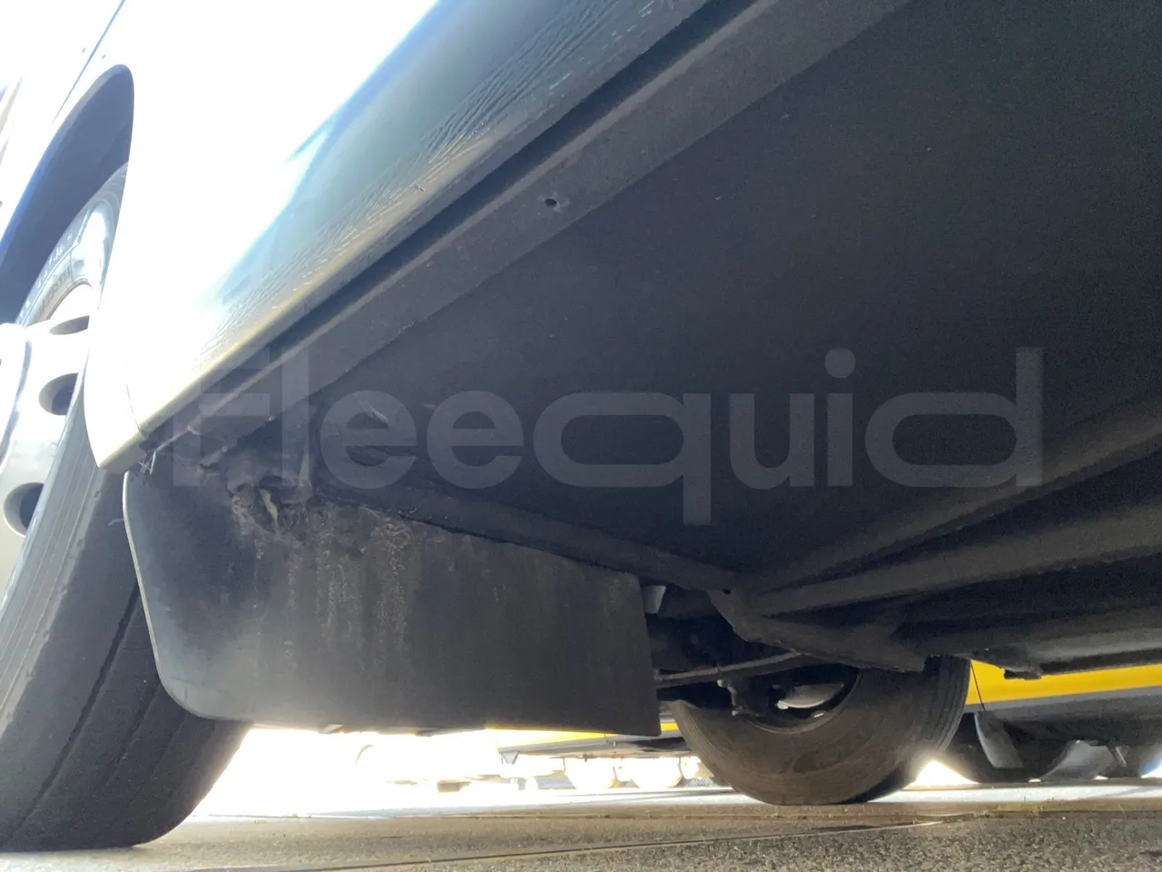 Mercedes-Benz Tourismo RHD L - Euro6 - 315kW - 13.990mt - axle 2 caliper brakes right