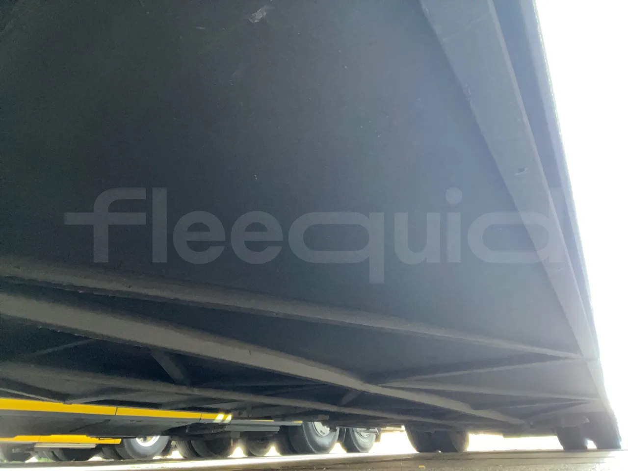 Mercedes-Benz Tourismo RHD L - Euro6 - 315kW - 13.990mt - axle 2 discs right