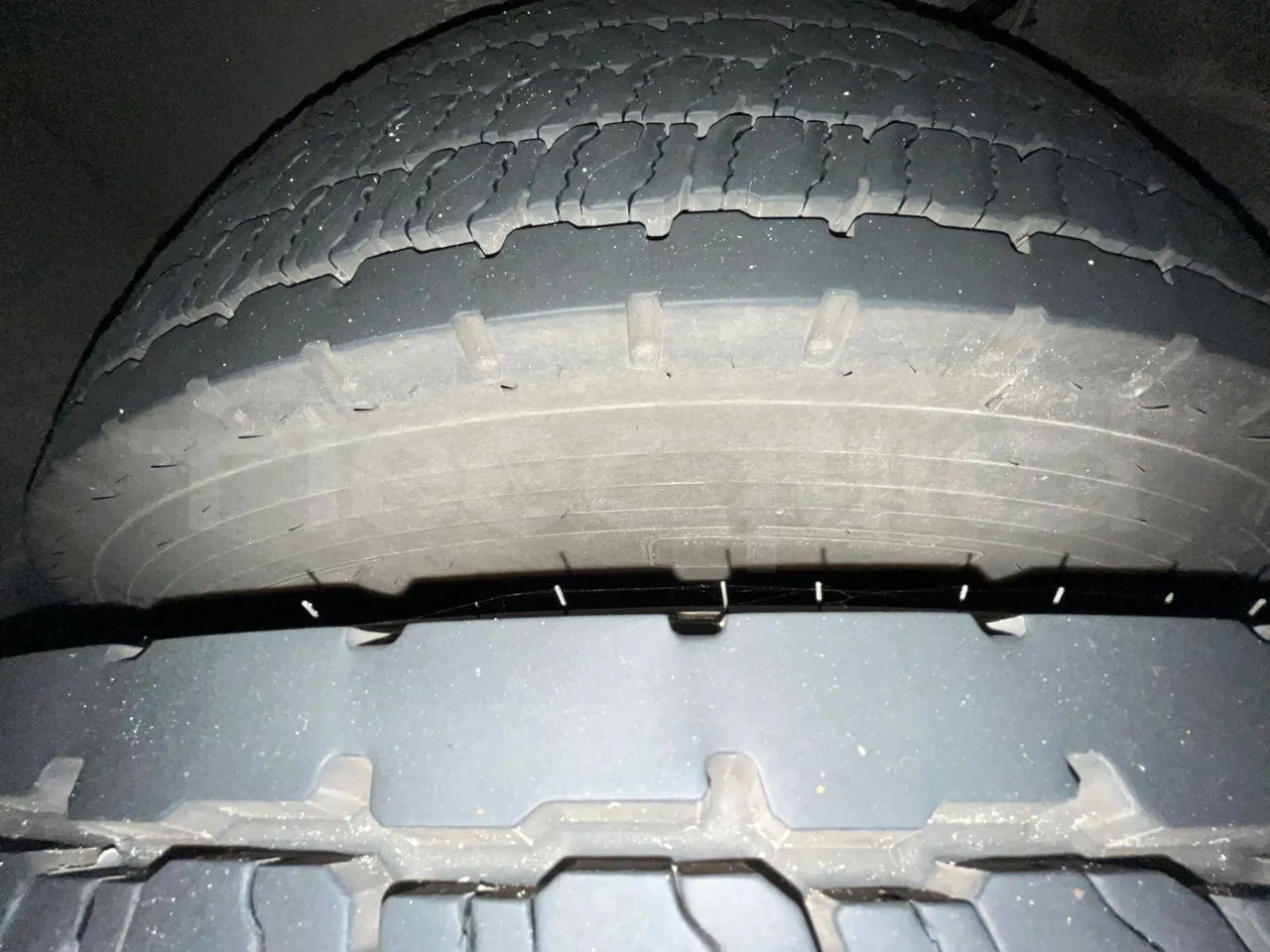 Mercedes-Benz Tourismo RHD L - Euro6 - 315kW - 13.990mt - axel 3 discs left