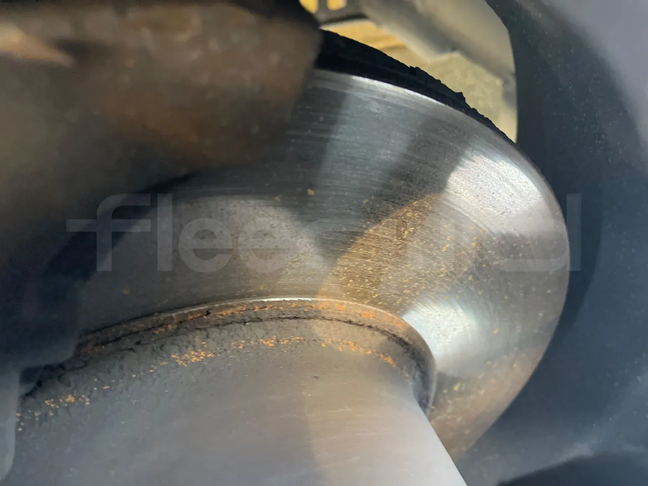 Mercedes-Benz Tourismo RHD L - Euro6 - 315kW - 13.990mt - front brake calipers left