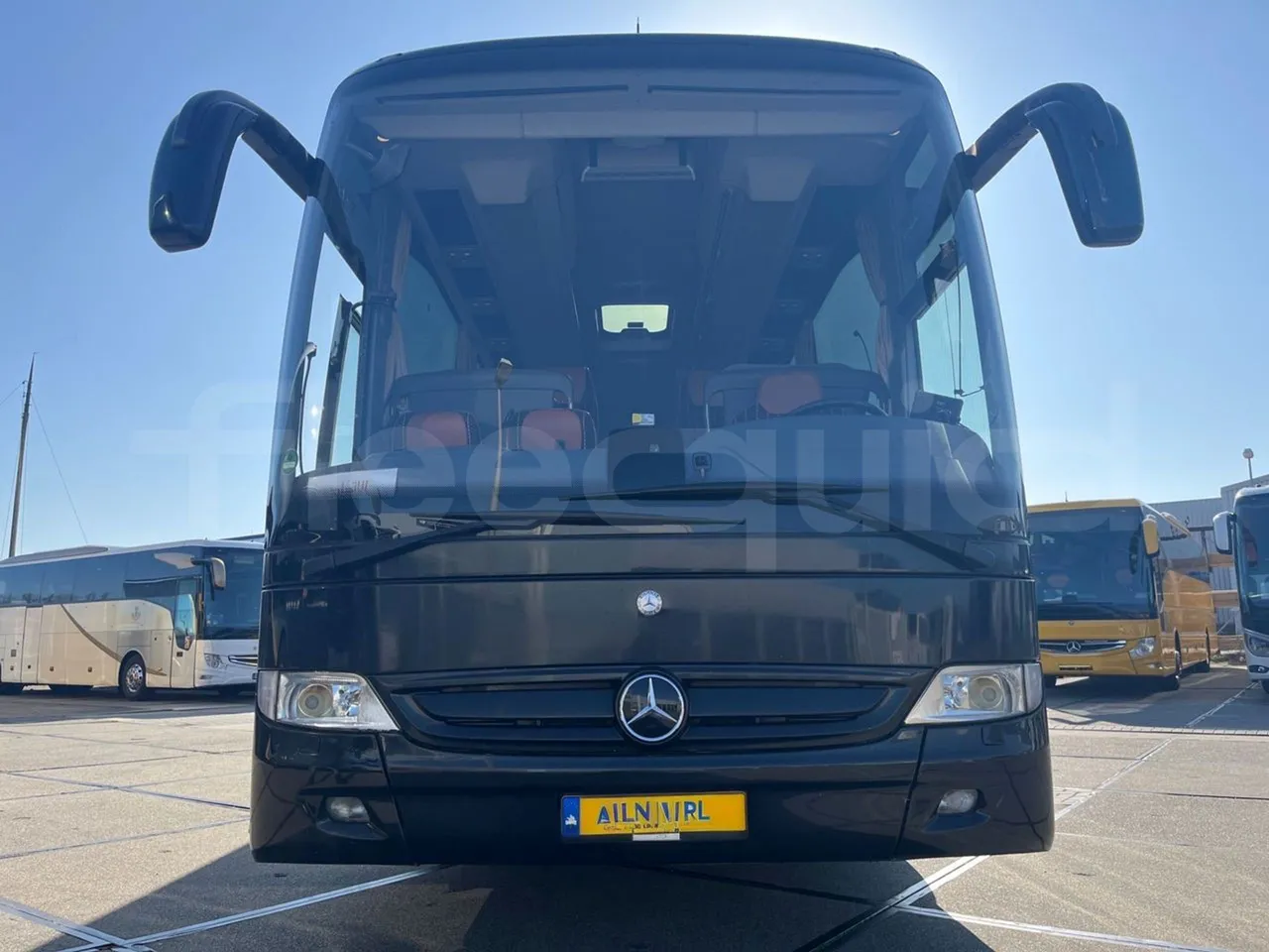 Mercedes-Benz Tourismo RHD L - Euro6 - 315kW - 13.990mt - front photo
