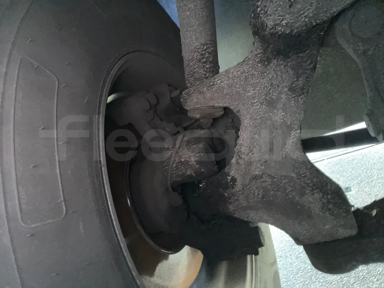 Mercedes-Benz Tourismo RHD L - Euro6 - 315kW - 13.990mt - front shock absorbers left