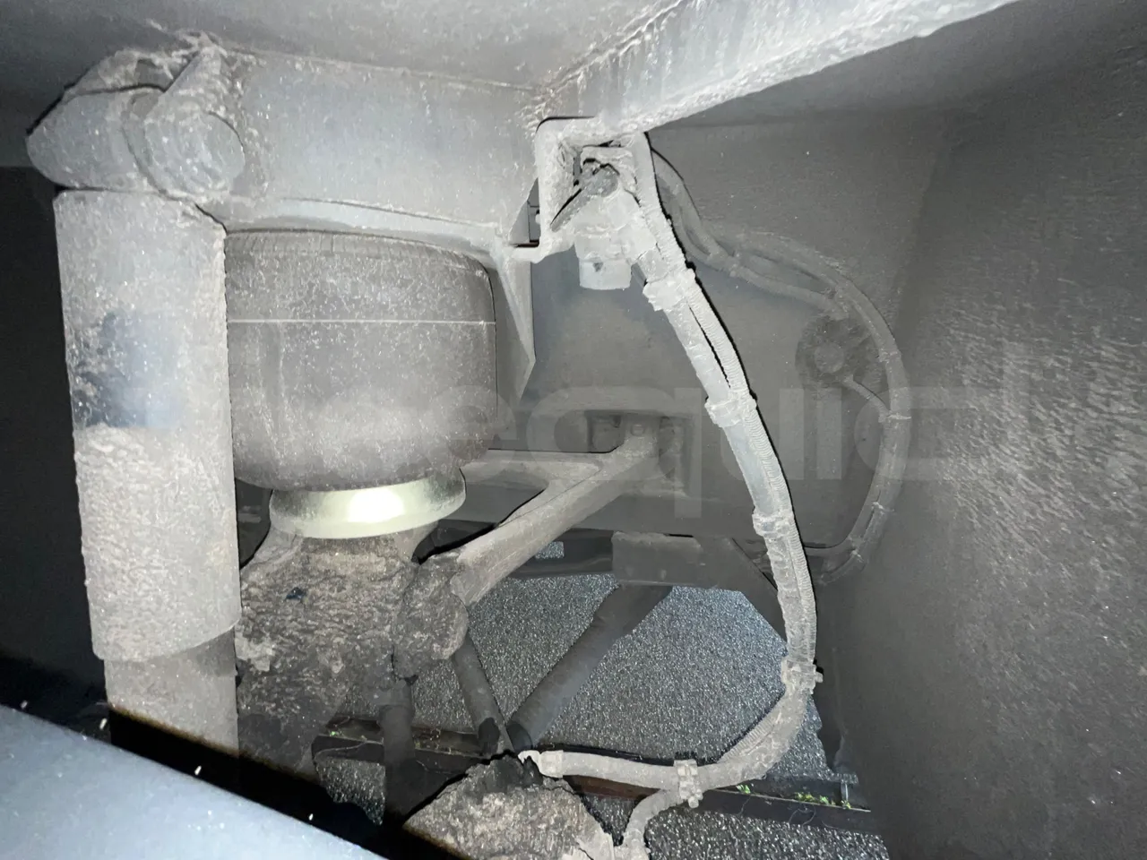 Mercedes-Benz Tourismo RHD L - Euro6 - 315kW - 13.990mt - front shock absorbers right