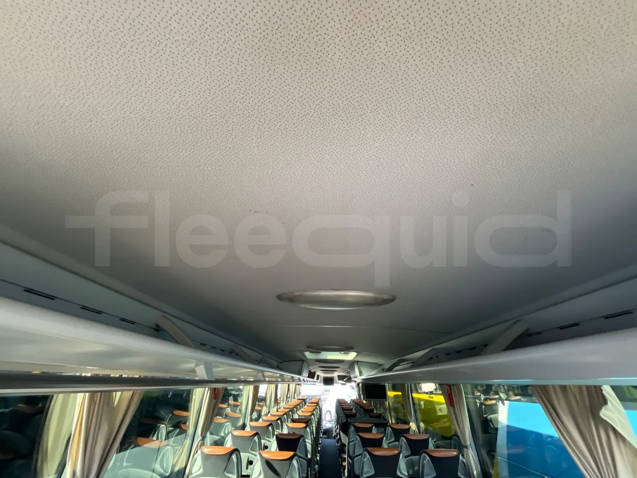 Mercedes-Benz Tourismo RHD L - Euro6 - 315kW - 13.990mt - overhead compartments photo