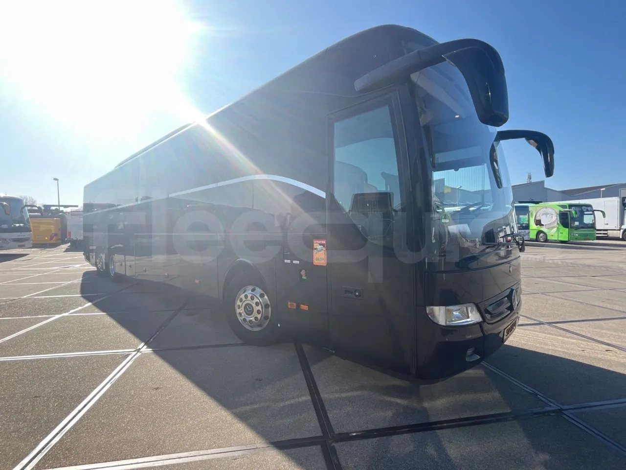 Mercedes-Benz Tourismo RHD L - Euro6 - 315kW - 13.990mt - platform open photo