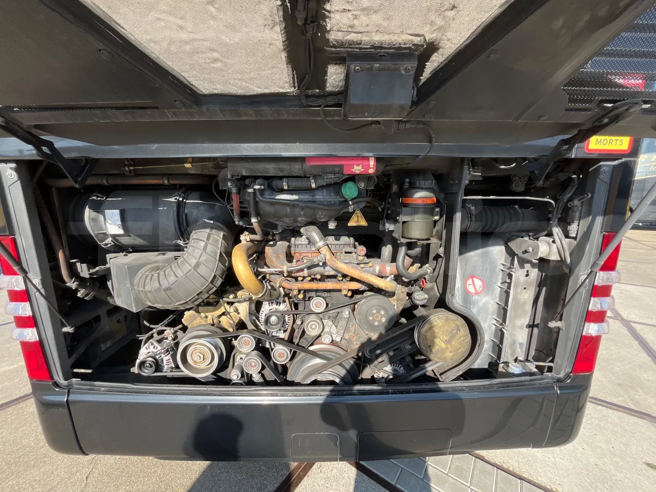 Mercedes-Benz Tourismo RHD L - Euro6 - 315kW - 13.990mt - rear hatch open