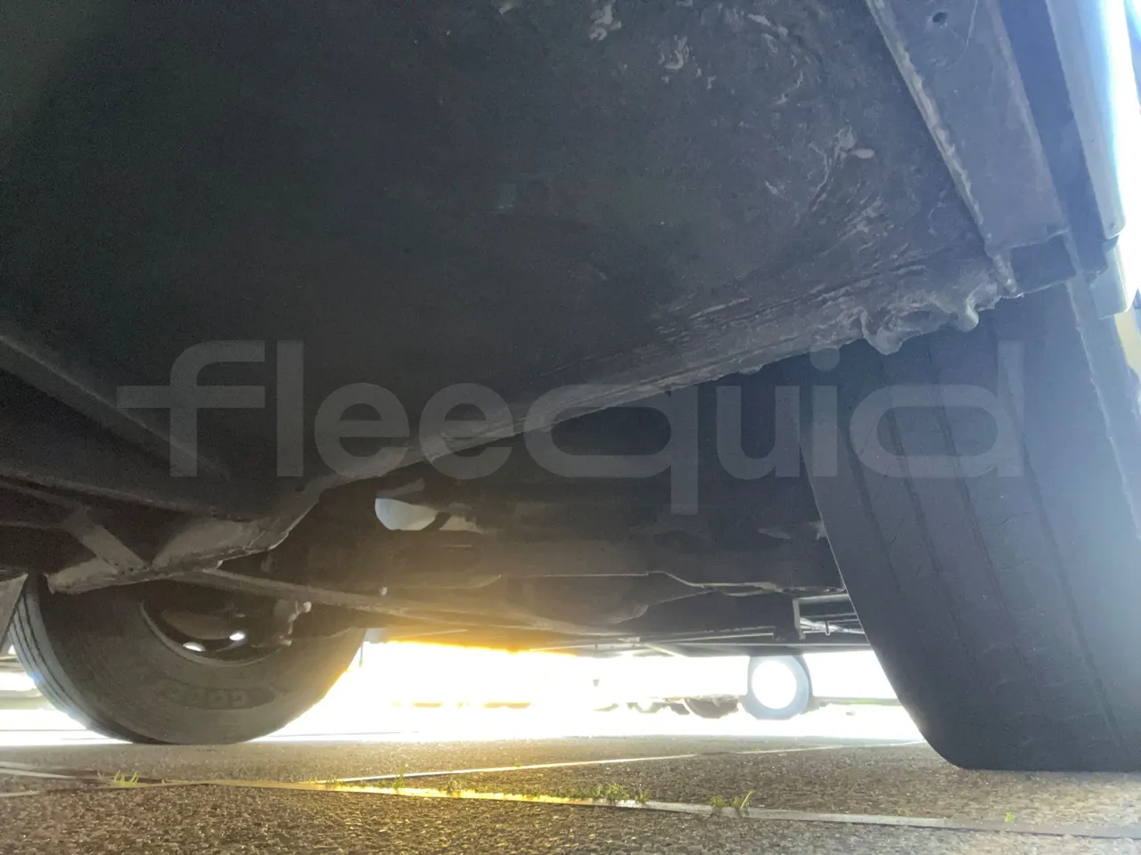 Mercedes-Benz Tourismo RHD L - Euro6 - 315kW - 13.990mt - front axle right side