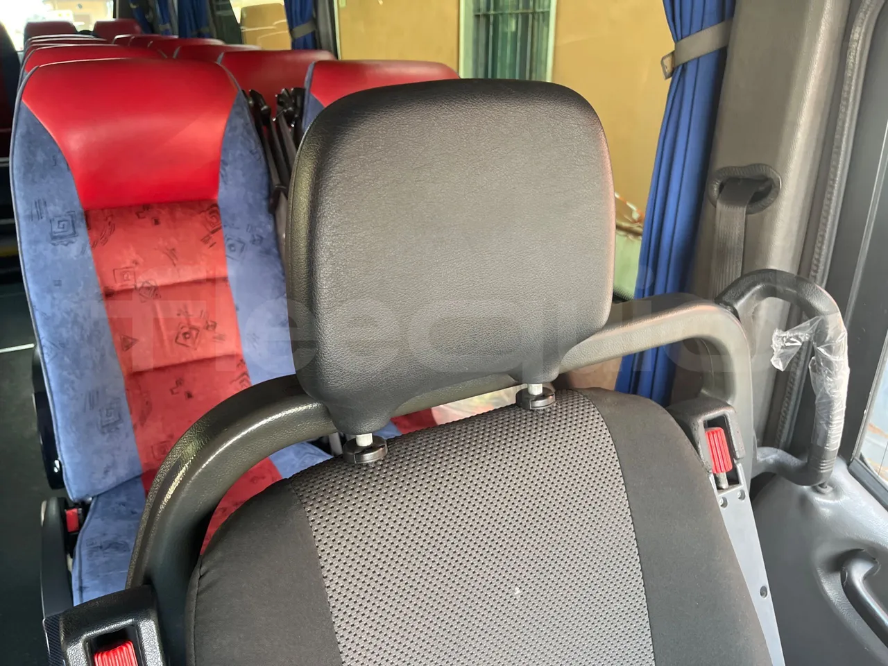 Mercedes-Benz 818 Sitcar - EUR5 - 130kW - 7.660m - driver microphone accessories photo