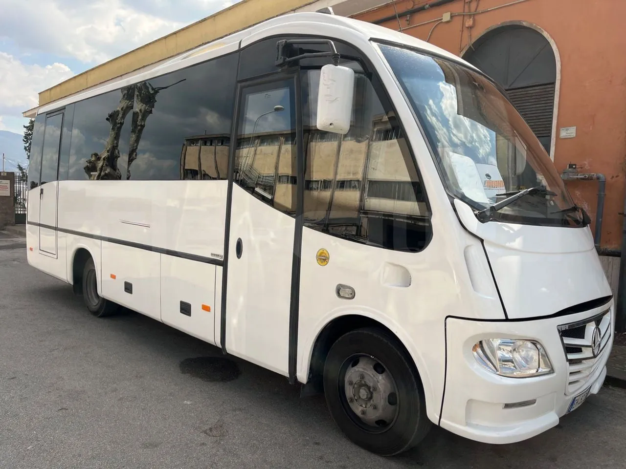 Mercedes-Benz 818 Sitcar - EUR5 - 130kW - 7.660m - Base cover photo