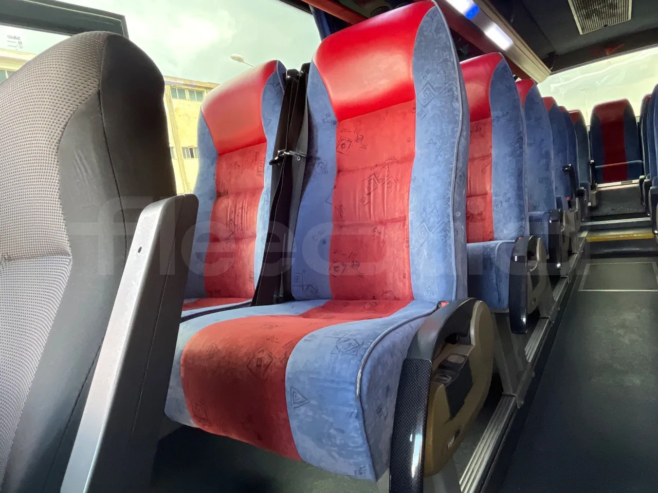 Mercedes-Benz 818 Sitcar - EUR5 - 130kW - 7.660m - single seat detail